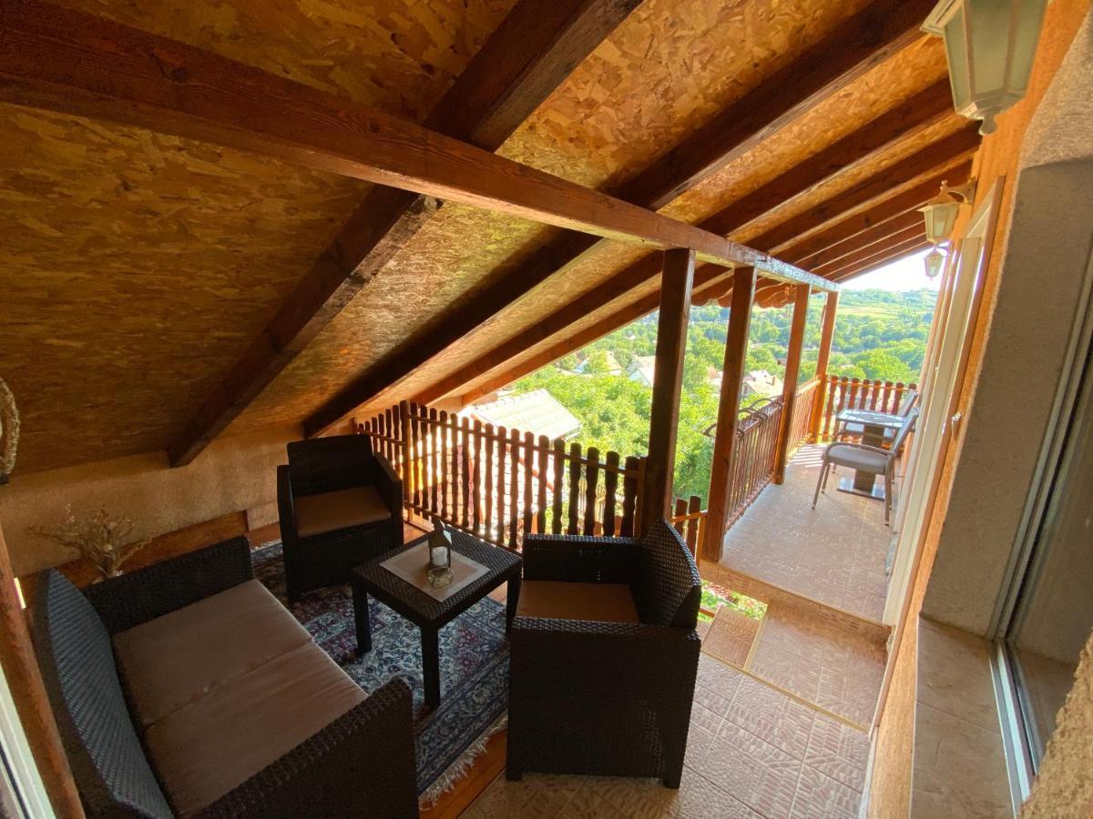 Apartman Simona Vrdnik Esterno foto
